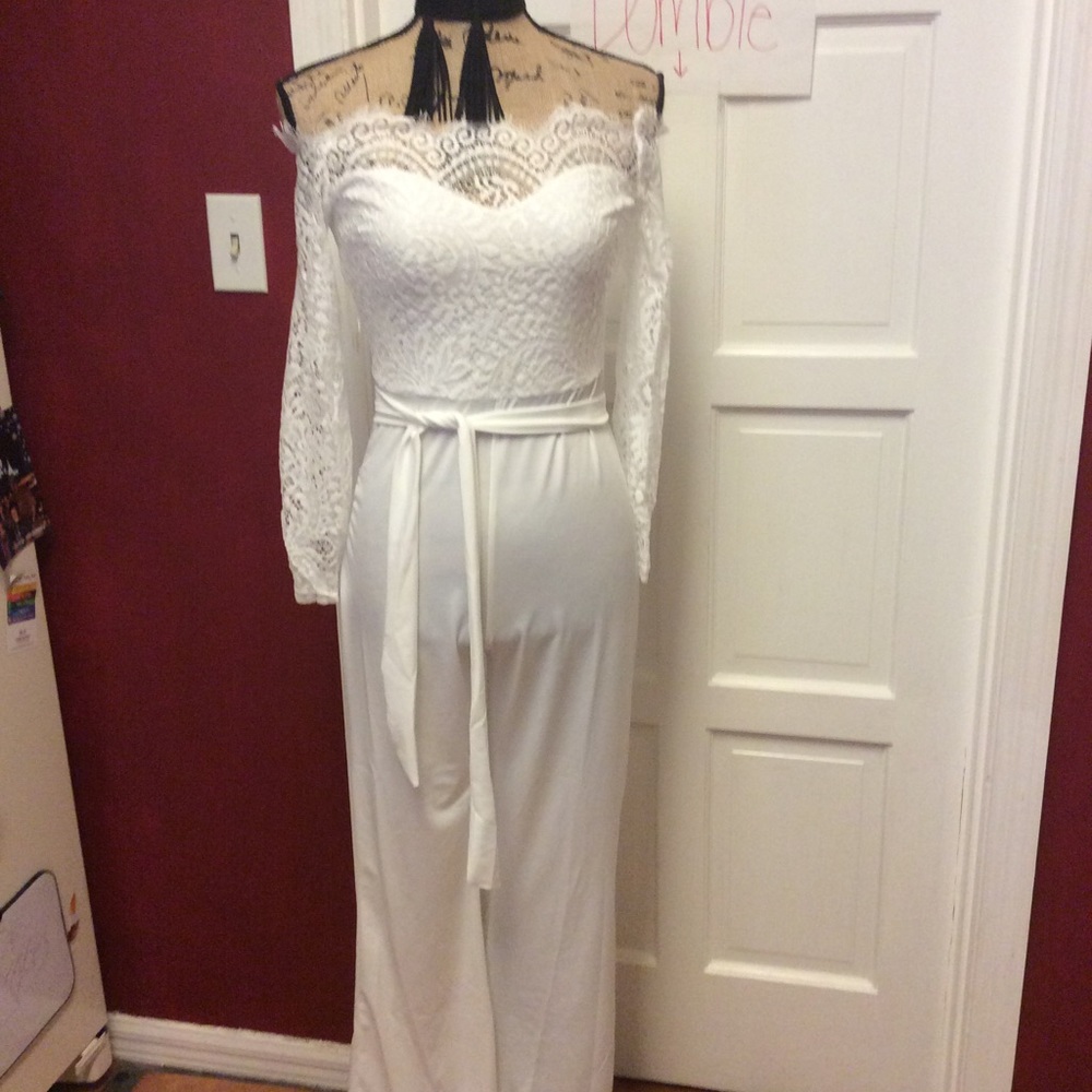 🦉last one🦉gorgeous lace top white jumpsuit - Picture 4 of 7
